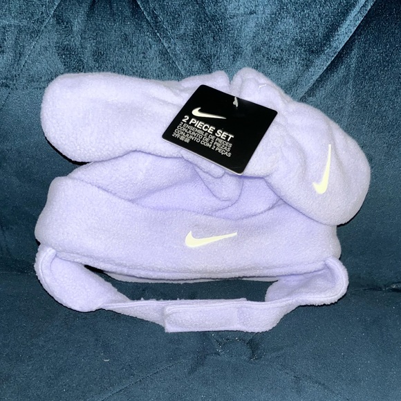 Nike infant trapper hat and mittens. Lavender - Picture 3 of 4